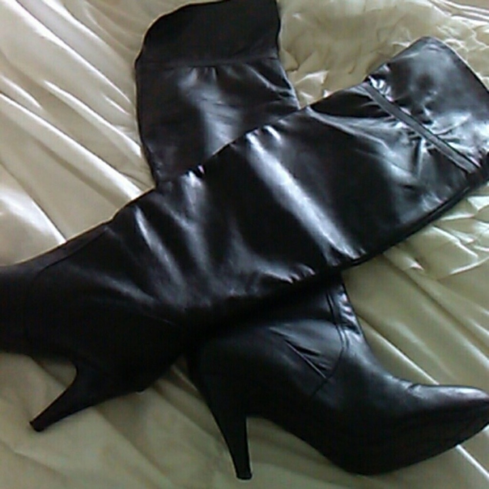 Marc Fisher Over the knee boots